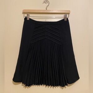 Leifsdottir Black Pleated Mini Skirt. Size 0